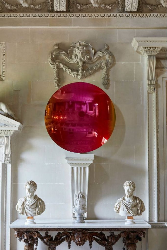 Esculturas de Anish Kapoor no Houghton Hall