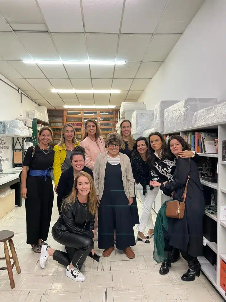 Visita no ateliê da artista Regina Silveira