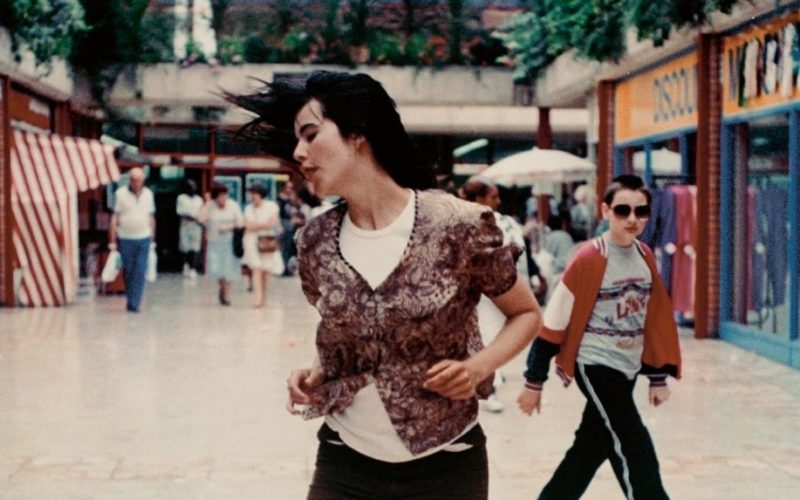 gillian-wearing-dancing-in-peckham-1994 (1)